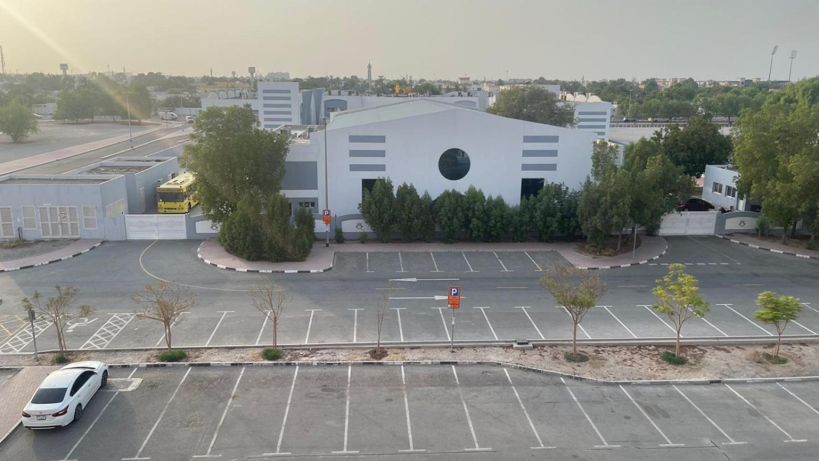 Royal House Capsule Hotel Dubai Eksteriør billede