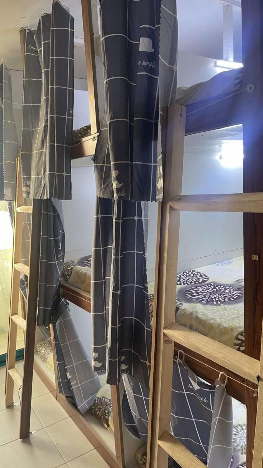 Royal House Capsule Hotel Dubai Værelse billede